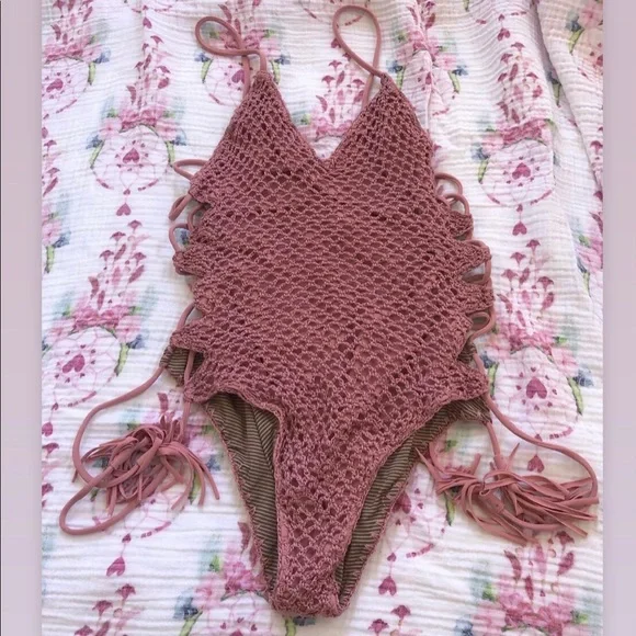 Florence Crochet Full Piece in Lilly